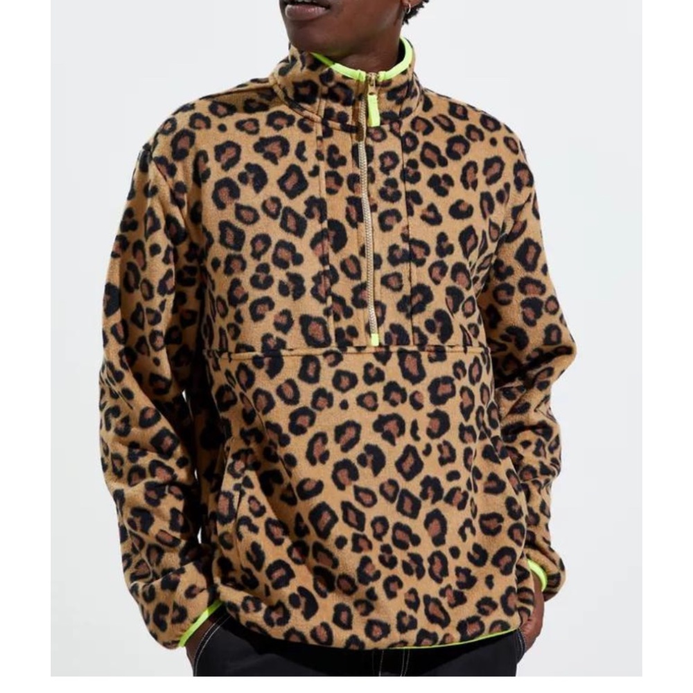 UO Men's Polar Fleece Half-Zip Animal Print Pullover